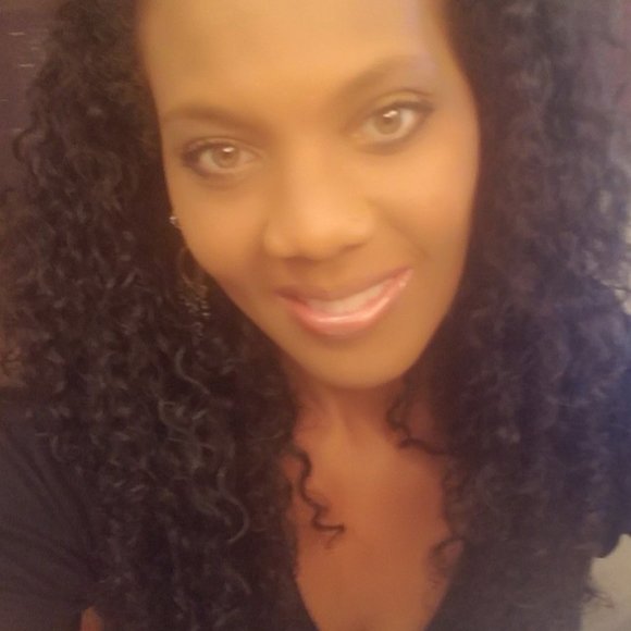 Meet your Posher, Charlia - Picture 1 of 2